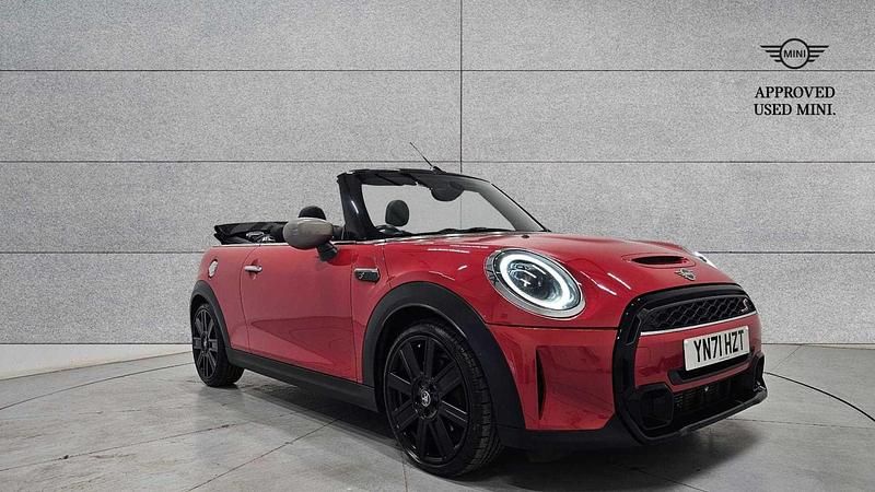 Red Used 2021 Mini Cooper S Exclusive Hatchback | £18,795 (Fair price) - Image 1/4