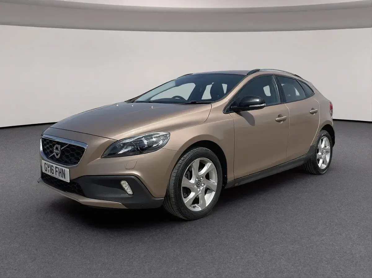 Used Volvo V40 120 HP (88 kW) 2016 Bronze Hatchback