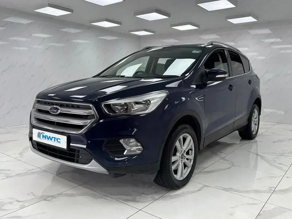 Begagnad Ford Kuga Zetec 150 HK (110 kW) 2017 Blå SUV