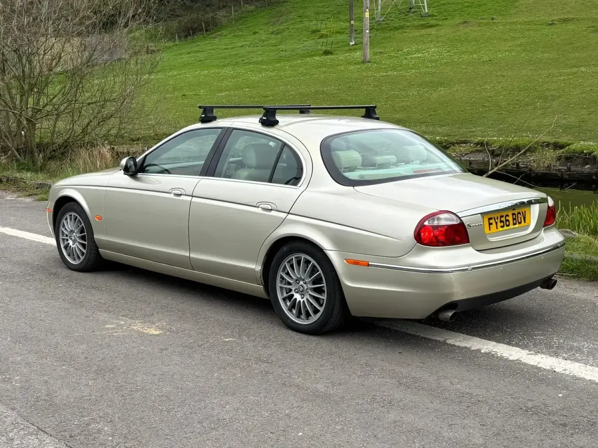 Używany Jaguar S-Type SE 2006 Złoty Sedan/Limuzyna