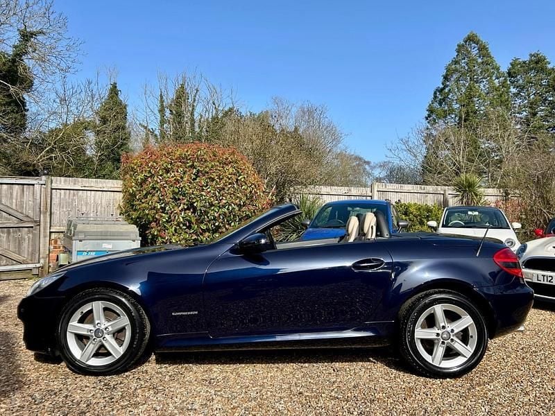 Used Mercedes SLK200 184 HP (135 kW) 2010 Blue Cabriolet