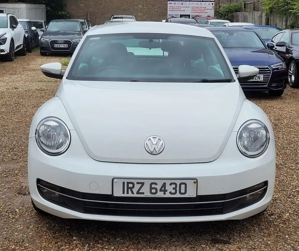 Used VW Beetle Design 105 HP (77 kW) 2014 White Hatchback