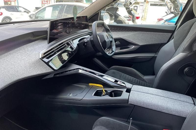 Grey Used 2024 Peugeot 3008 GT SUV | £26,995 (Expensive) - Image 1/4