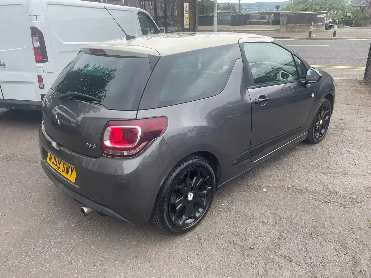 Used DS Automobiles DS3 110 HP (80 kW) 2018 Grey Hatchback