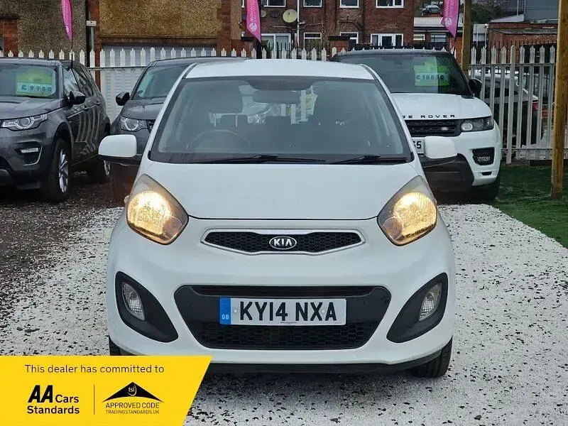 Used Kia Picanto Air 68 HP (50 kW) 2014 White Hatchback