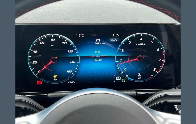 Used Mercedes GLA200 Executive 161 HP (118 kW) 2022 White SUV