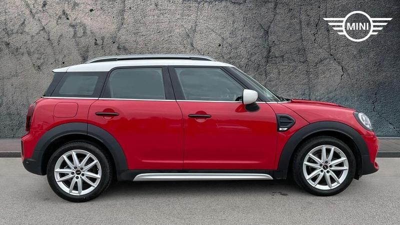 Used Mini Cooper Countryman Sport 134 HP (98 kW) 2022 Red SUV