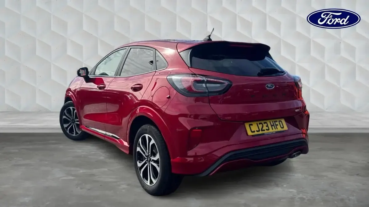 Begagnad Ford Puma ST-Line 2023 Röd SUV