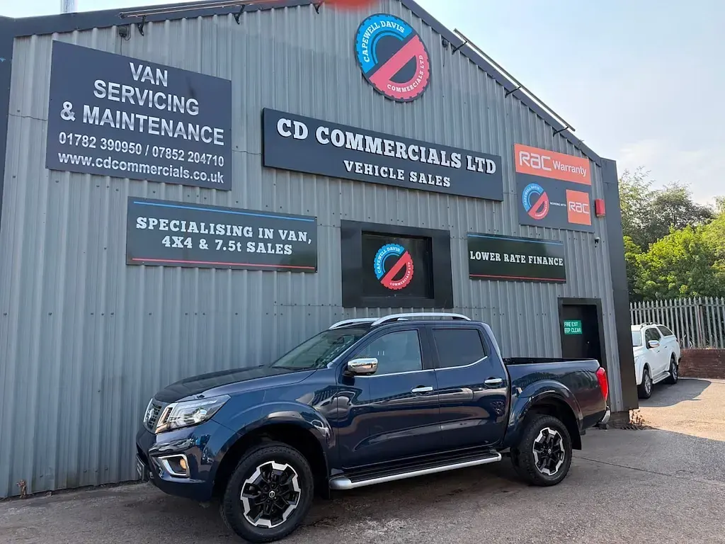 Used Nissan Navara Tekna 190 HP (139 kW) 2021 Blue Pickup
