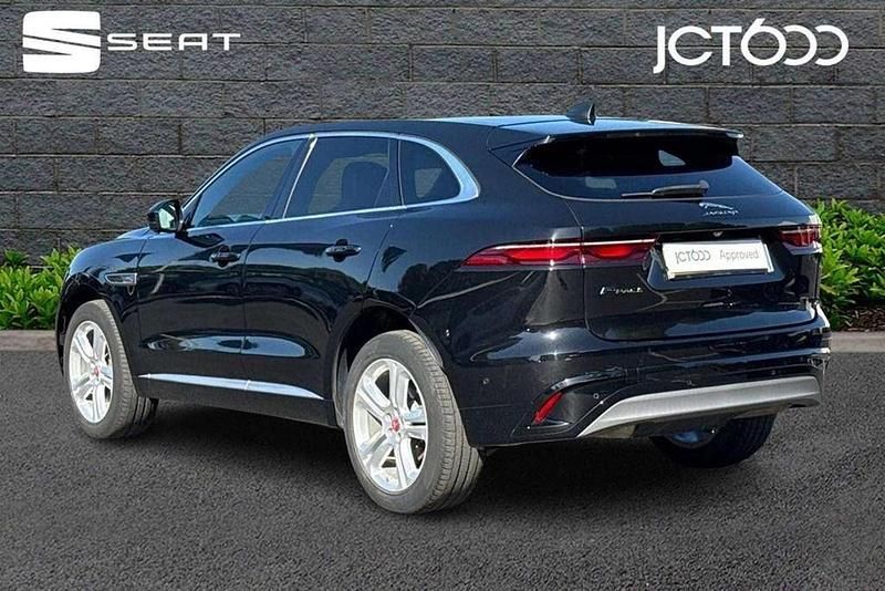 Second-hand Jaguar F-Pace R-Dynamic 250 CP (183 kW) 2021 Negru SUV