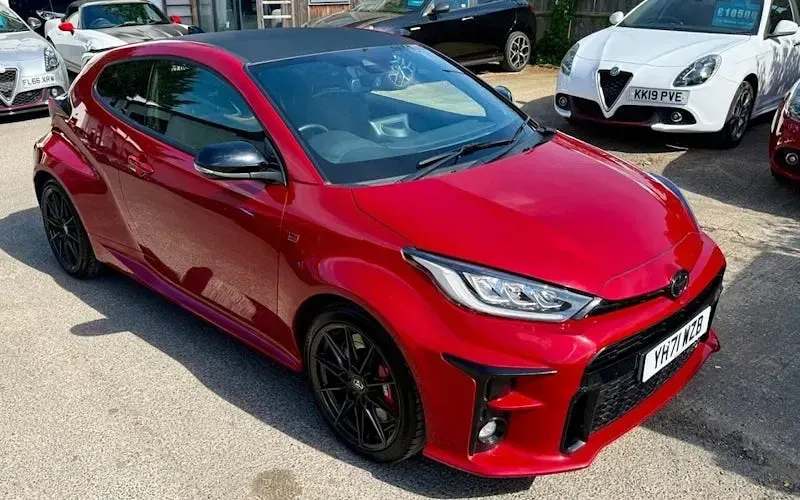 Usado Toyota Yaris 272 HP (200 kW) 2021 Citadino