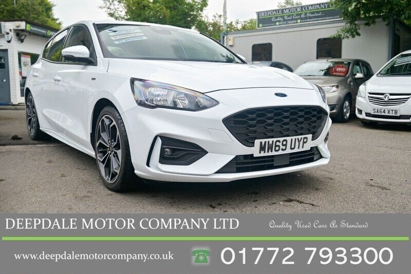 White Used 2019 Ford Focus ST-Line X Hatchback | £10,990 (Fair price) - Image 1/4