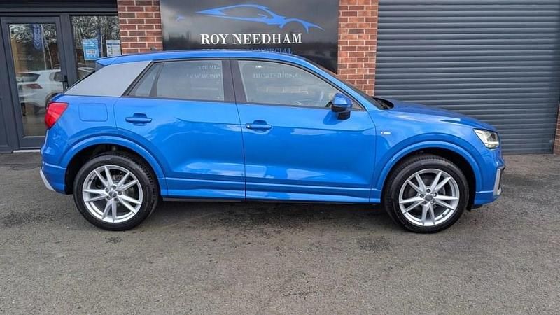 Usado Audi Q2 S-Line 116 CV (85 kW) 2020 Azul SUV
