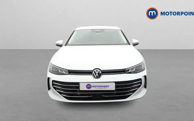 Used VW Passat Life 204 HP (150 kW) 2025 White Estate