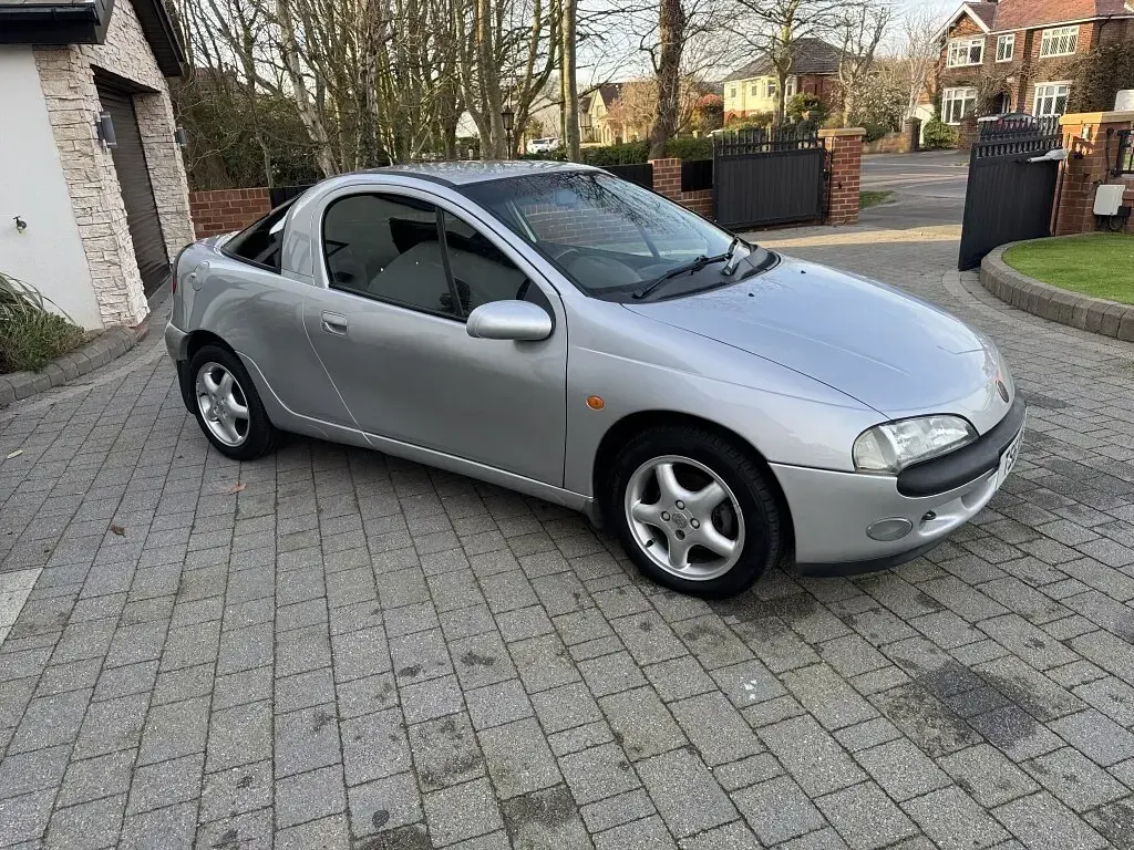 Used Vauxhall Tigra 106 HP (77 kW) 1999 Silver Coupe