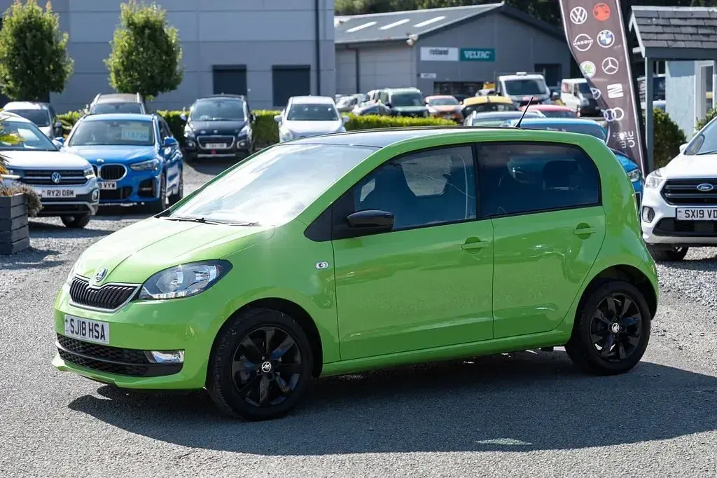 Used Skoda Citigo Colour Edition 60 HP (44 kW) 2018 Green Hatchback