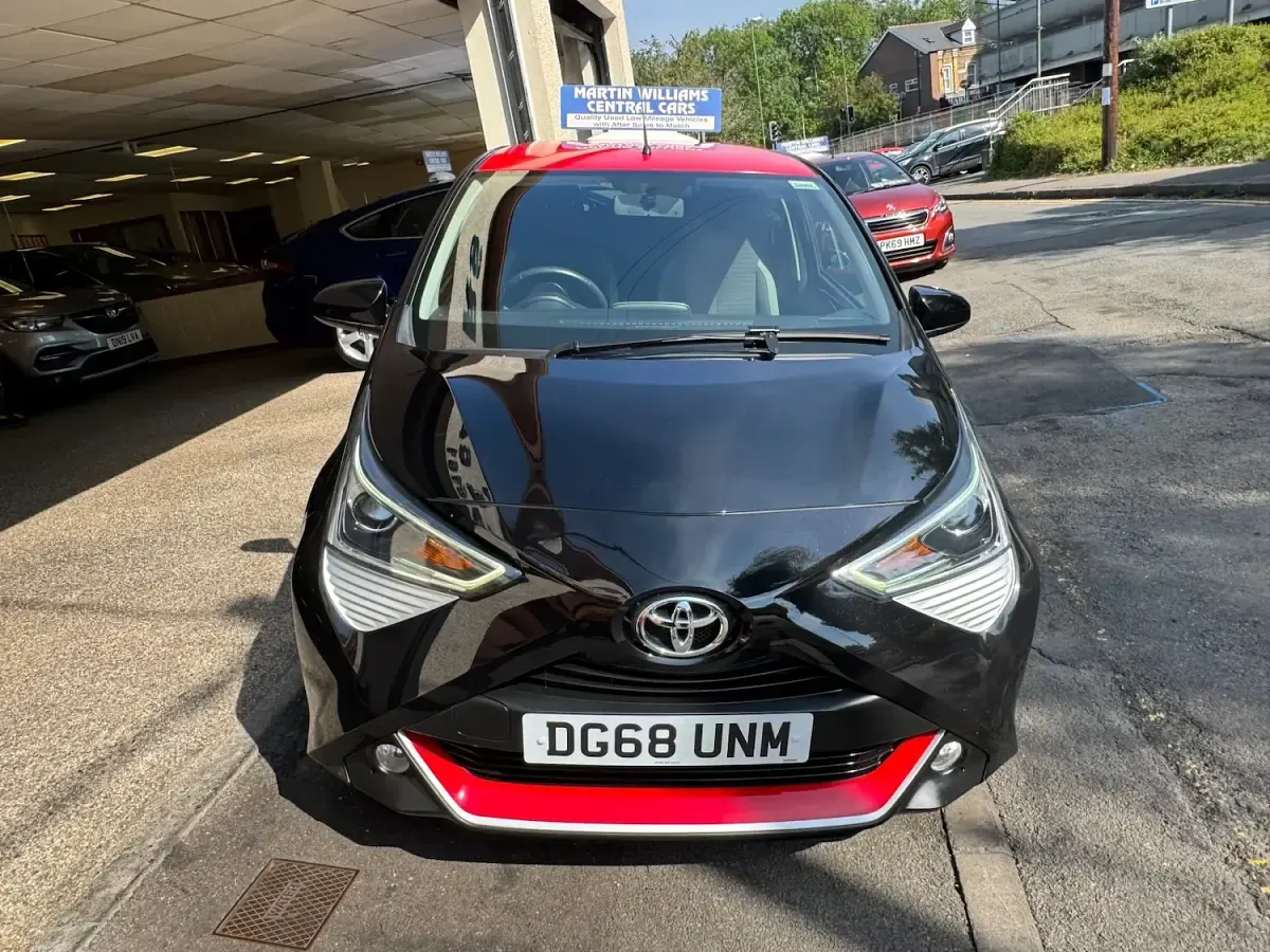 Used Toyota Aygo x-press 2018 Black Hatchback