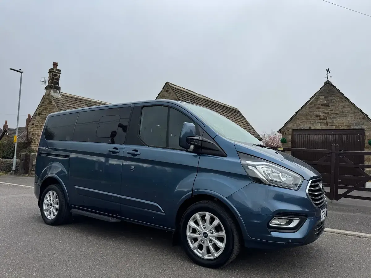 Used Ford Tourneo Custom Titanium 2019 Blue Van