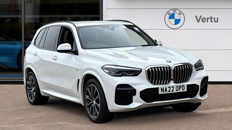 White Used 2022 BMW X5 M Sport SUV | £43,938 (Super price) - Image 1/3