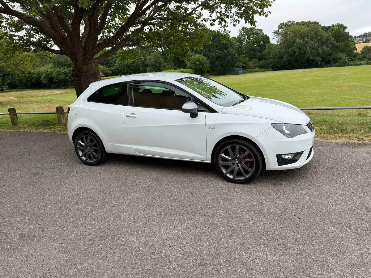 Used Seat Ibiza FR 140 HP (102 kW) 2014 White Coupe