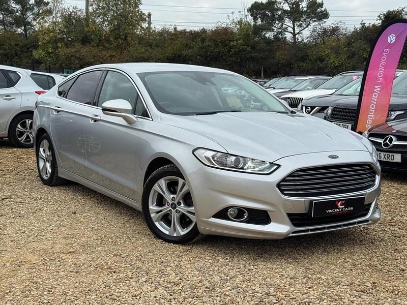 Silver Used 2015 Ford Mondeo Titanium Hatchback | £5,579 (Fair price) - Image 1/4