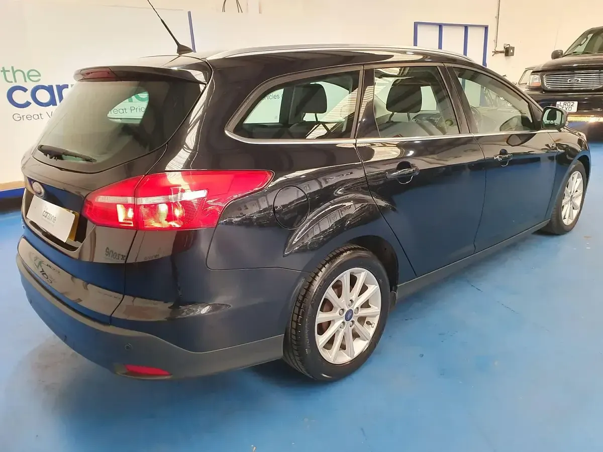 Used Ford Focus Titanium 120 HP (88 kW) 2015 Black Estate