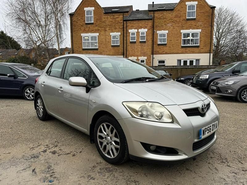 Silver Used 2007 Toyota Auris Hatchback | £1,595 (Good price) - Image 1/3