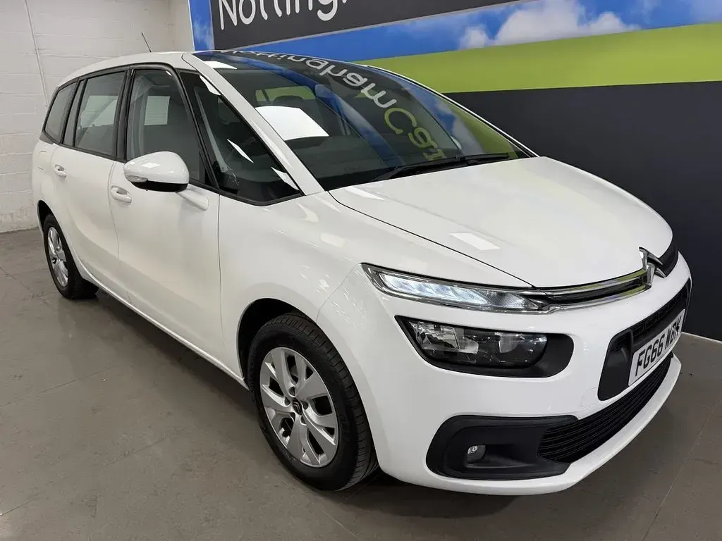 Used Citroën Grand C4 Picasso Touch 100 HP (73 kW) 2016 White MPV
