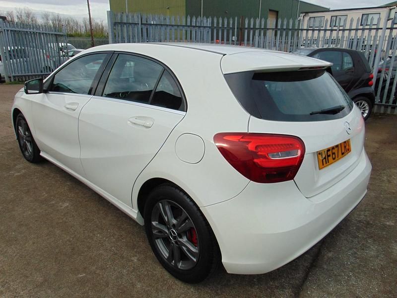 Used Mercedes A160 SE 2017 White Hatchback