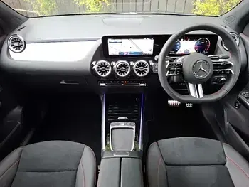 Usado Mercedes GLA200 Executive 150 HP (110 kW) 2025 Preto SUV