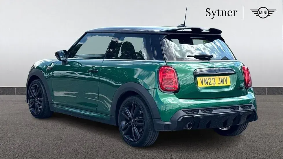 Used Mini Cooper Hatch 134 HP (98 kW) 2023 Green Hatchback