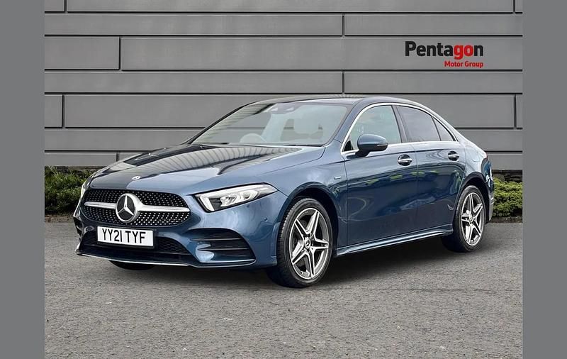 Used Mercedes A250 AMG Line Premium 214 HP (157 kW) 2021 Blue Sedan