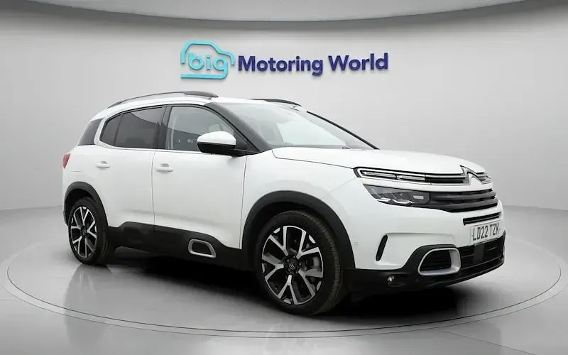 Used Citroën C5 Shine 226 HP (166 kW) 2022 White Hatchback