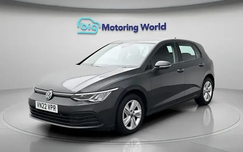 Używany VW Golf VIII Life 131 KM (96 kW) 2024 Hatchback