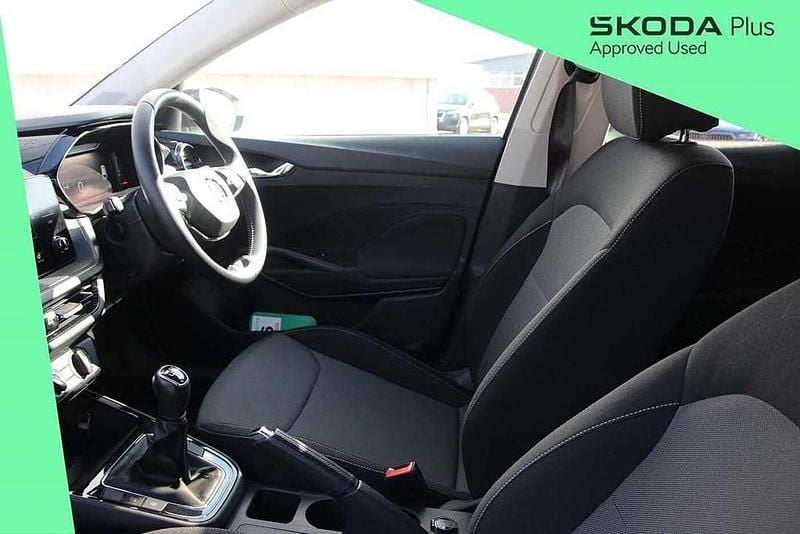 Used Skoda Fabia Colour Edition 94 HP (69 kW) 2024 Brilliant silver metallic body / black magic pearl effect roof Hatchback