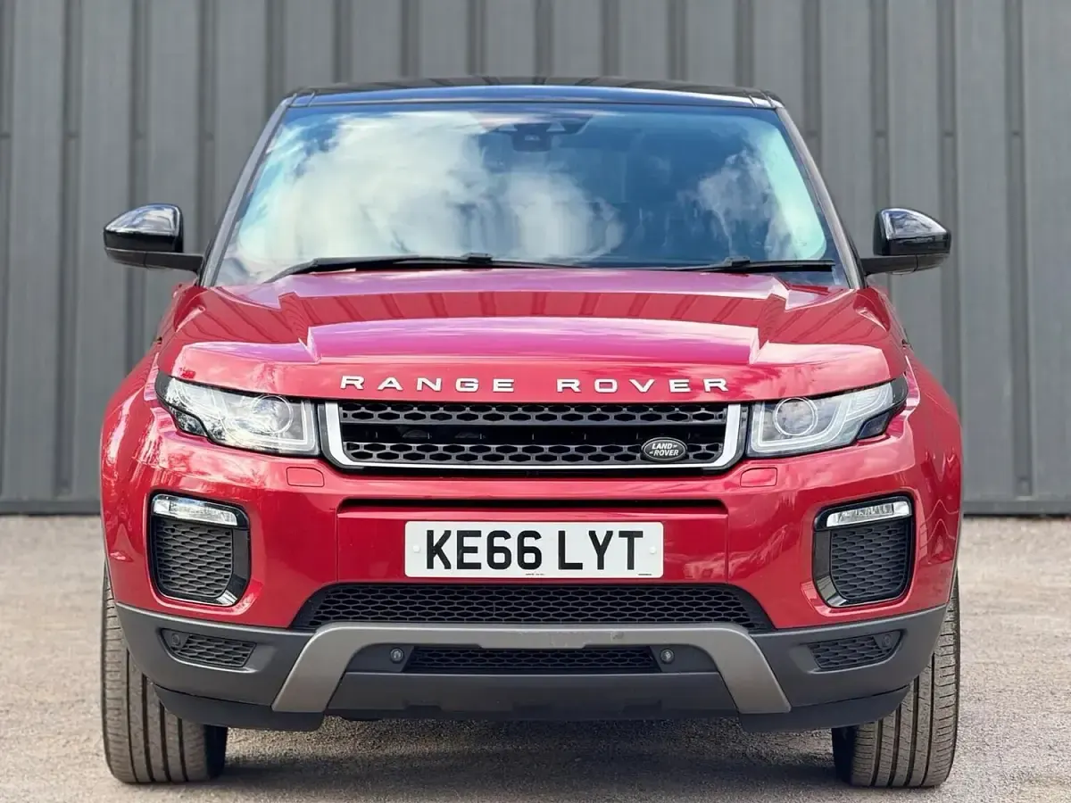 Used Land Rover Range Rover evoque SE 2017 Red Estate