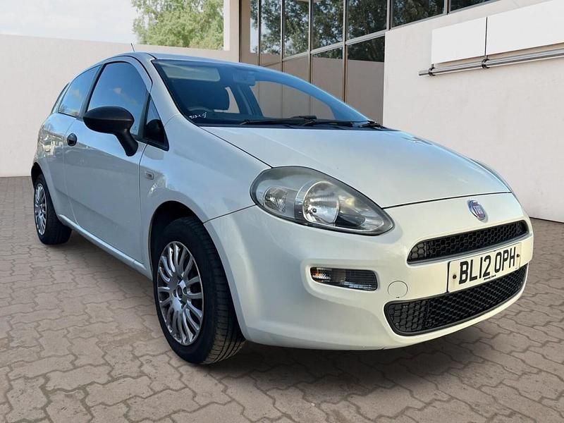 White Used 2012 Fiat Punto Pop Hatchback | £1,995 (Fair price) - Image 1/4