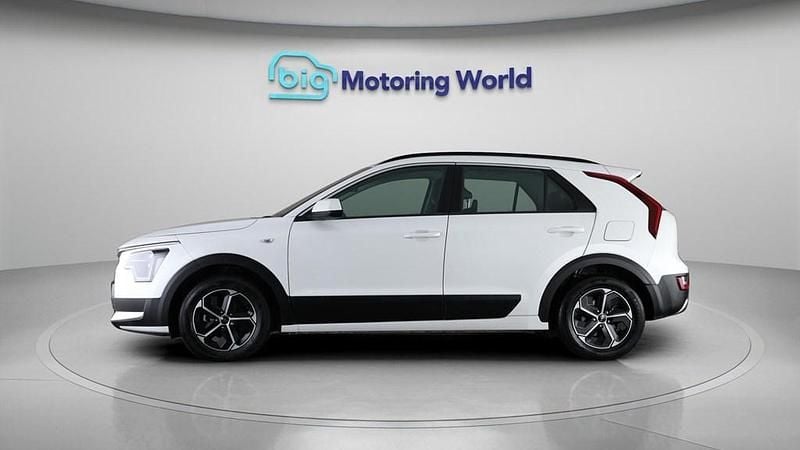 Used Kia Niro 139 HP (102 kW) 2023 White SUV