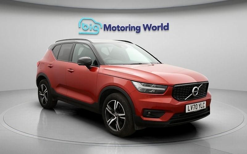 Used Volvo XC40 R-Design 197 HP (144 kW) 2020 Red SUV