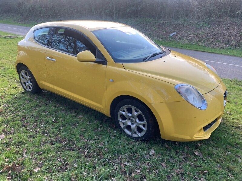 Yellow Used 2010 Alfa Romeo MiTo Lusso Hatchback | £2,500 (Fair price) - Image 1/4