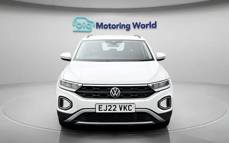 Used VW T-Roc Life 110 HP (80 kW) 2024 SUV