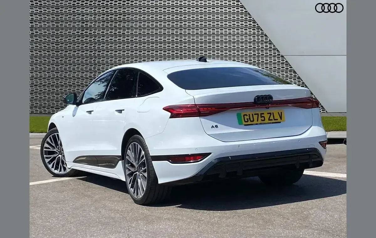 Used Audi A6 e-tron Performance 266 kW (362 HP) 2026 White Hatchback