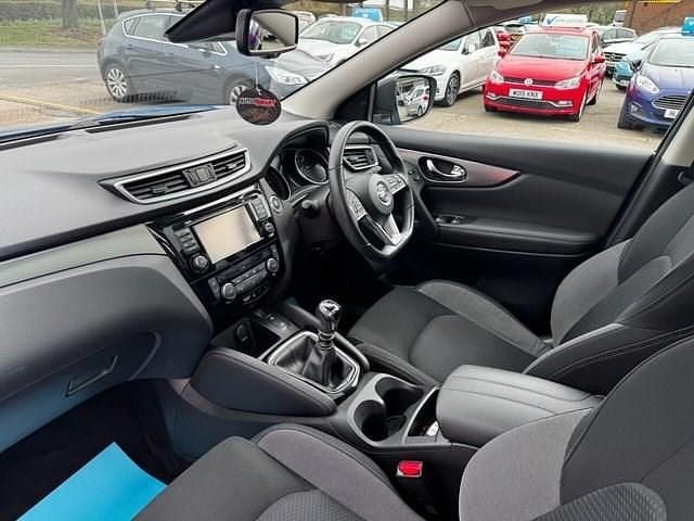 Used Nissan Qashqai N-Connecta 140 HP (102 kW) 2018 SUV