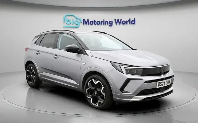 Second-hand Vauxhall Grandland X Ultimate 131 CP (96 kW) 2024 Gri SUV