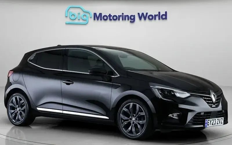 Używany Renault Clio V Techno 90 KM (66 kW) 2023 Hatchback