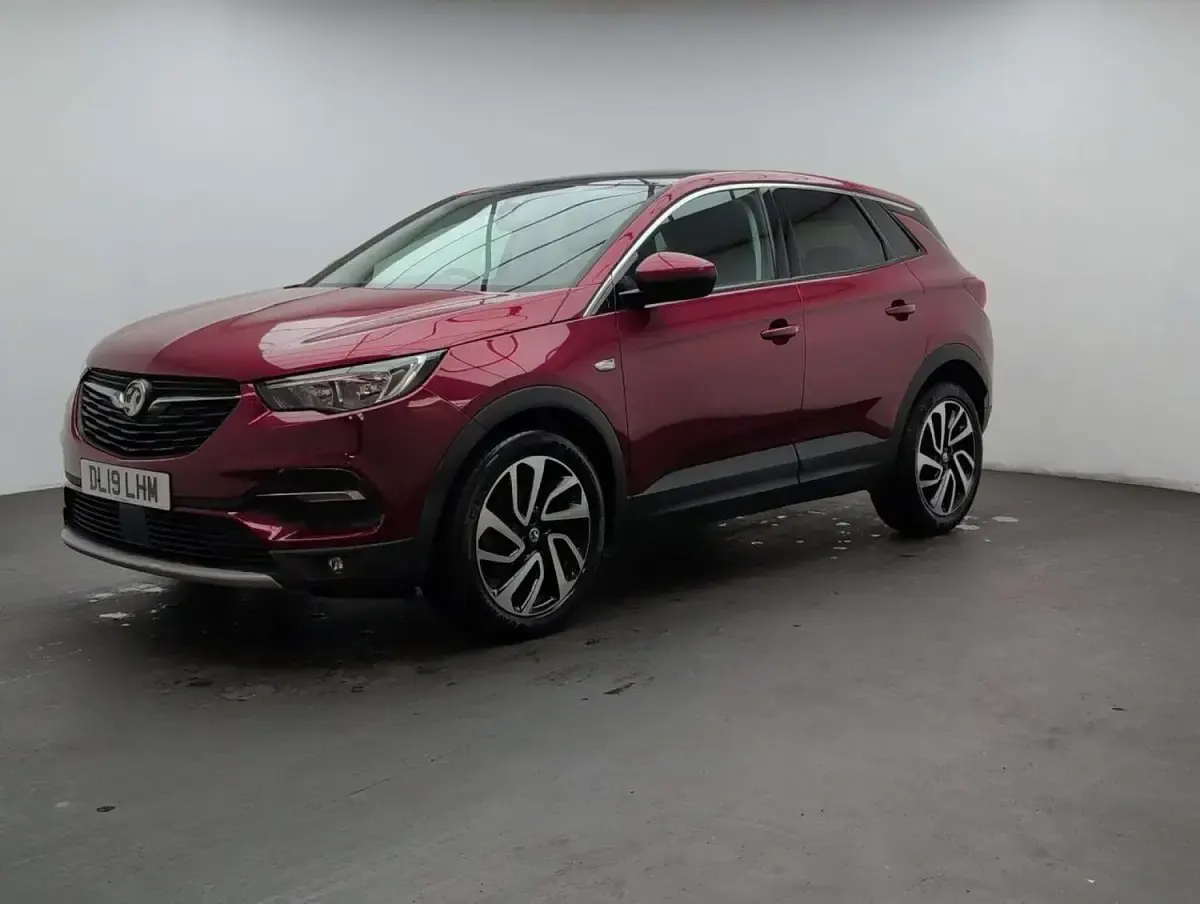 Used Vauxhall Grandland X Elite 130 HP (95 kW) 2019 Red SUV
