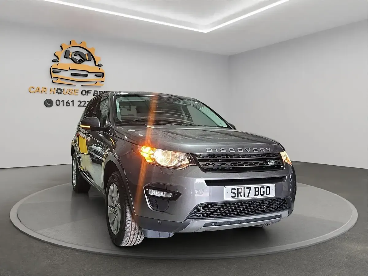 Used Land Rover Discovery 5 SE 2017 Grey SUV