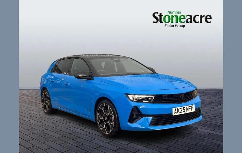 Used Vauxhall Astra Ultimate 130 HP (95 kW) 2025 Blue Hatchback