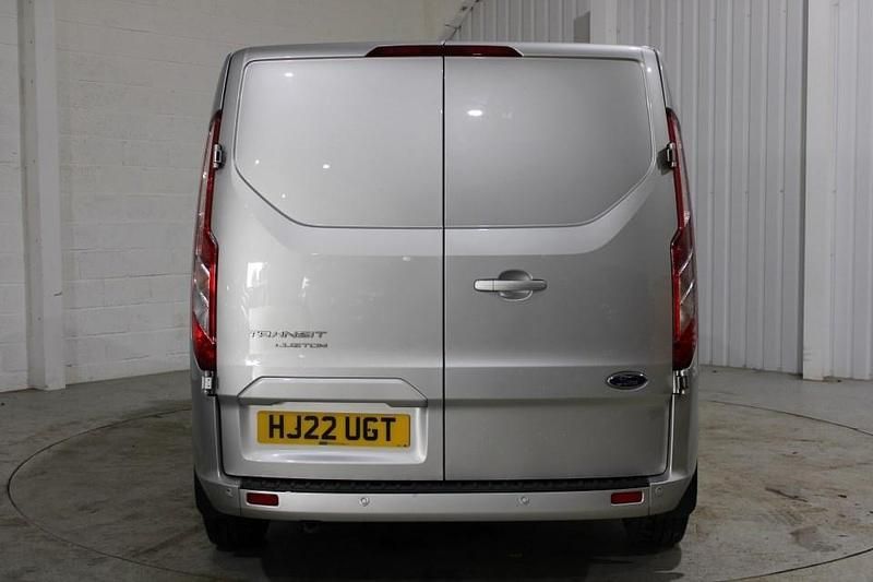 Used Ford Transit Custom Limited 170 HP (125 kW) 2022 Silver Van