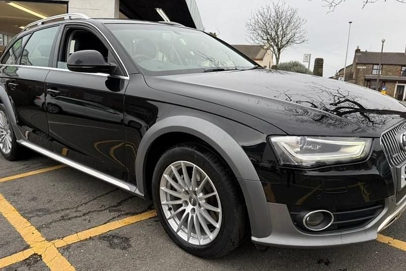 Used Audi A4 Allroad Basis 2015 Black Estate